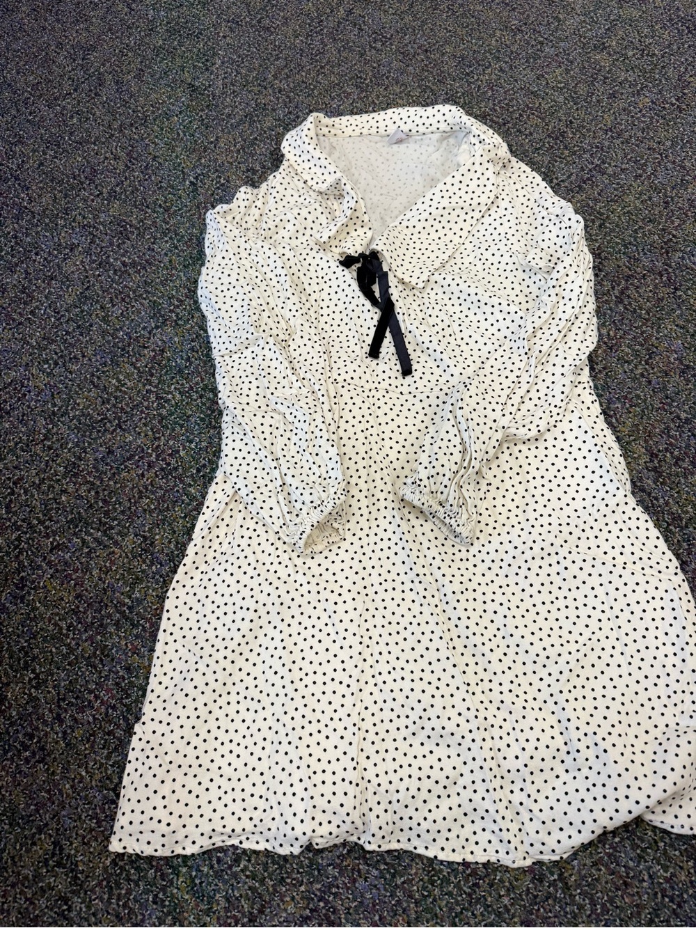 Old Navy White Polka Dot Long Sleeve Tie-Neck Dress